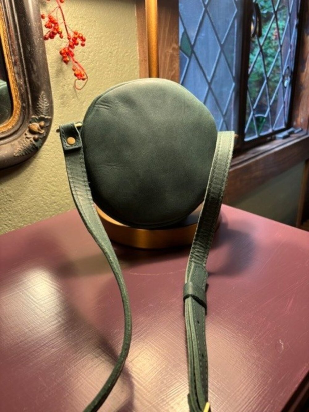 Portland Leather Circle Crossbody ~ Small ~ SURF - Picture 2 of 6
